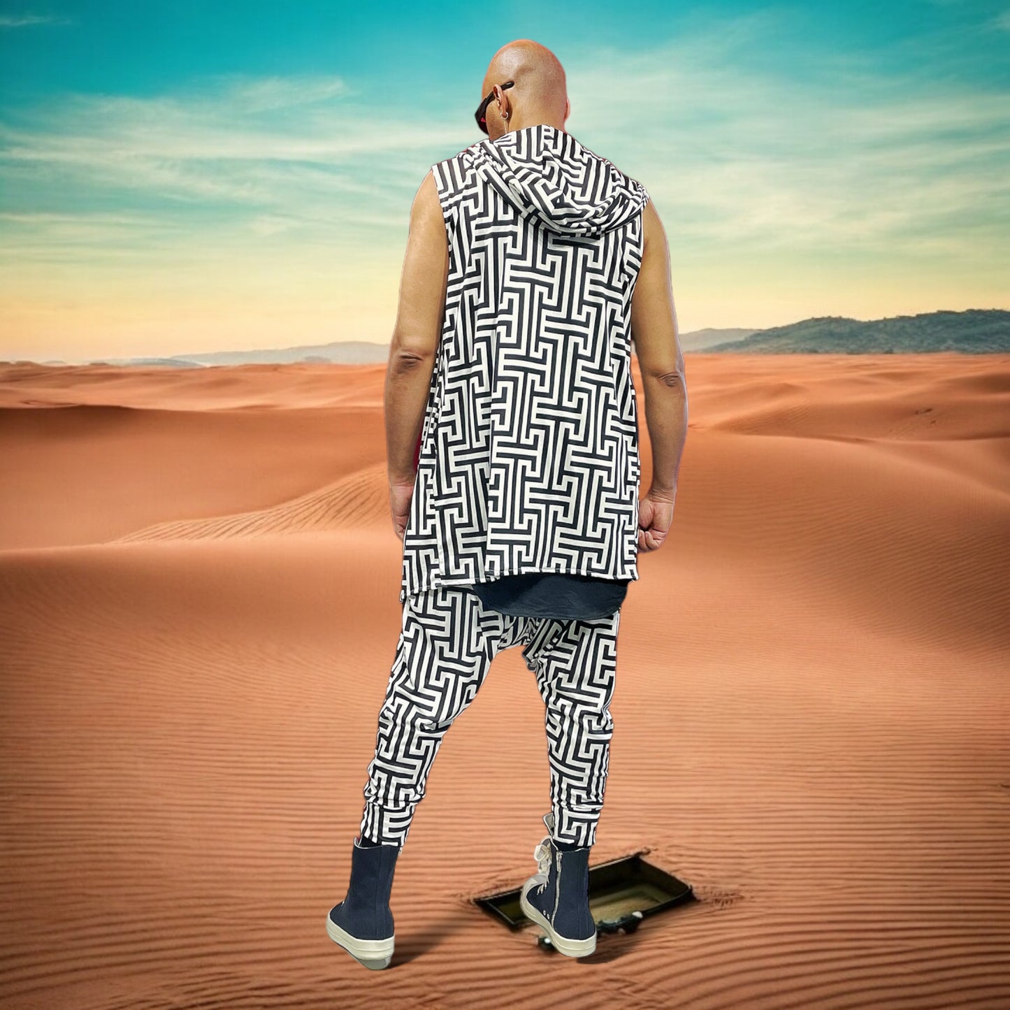 Blk/Wht Maze Print Festival Joggers (Pants)